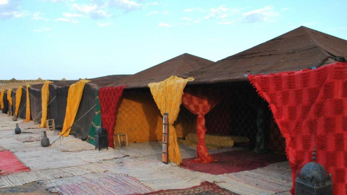 Palmeras Y Dunas Luxery Camp เมอร์ซูกา ภายนอก รูปภาพ